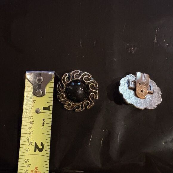 Vintage~SODOR SHOE CLIPS~Textured~GOLD TONE With Black Stone - Picture 4 of 4
